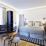 Hotel Grand De 2*