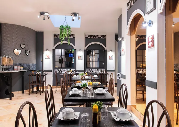 Grand De Hotel