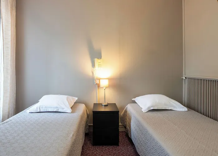 Grand De Hotel 2*
