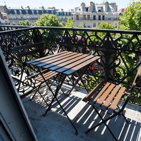 Grand De 2* Paris