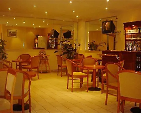 Grand De 2* Paris