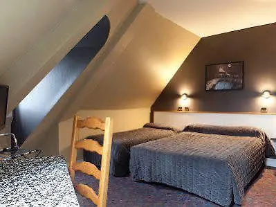 Grand De Hotel