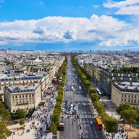 Grand De Hotel Paris